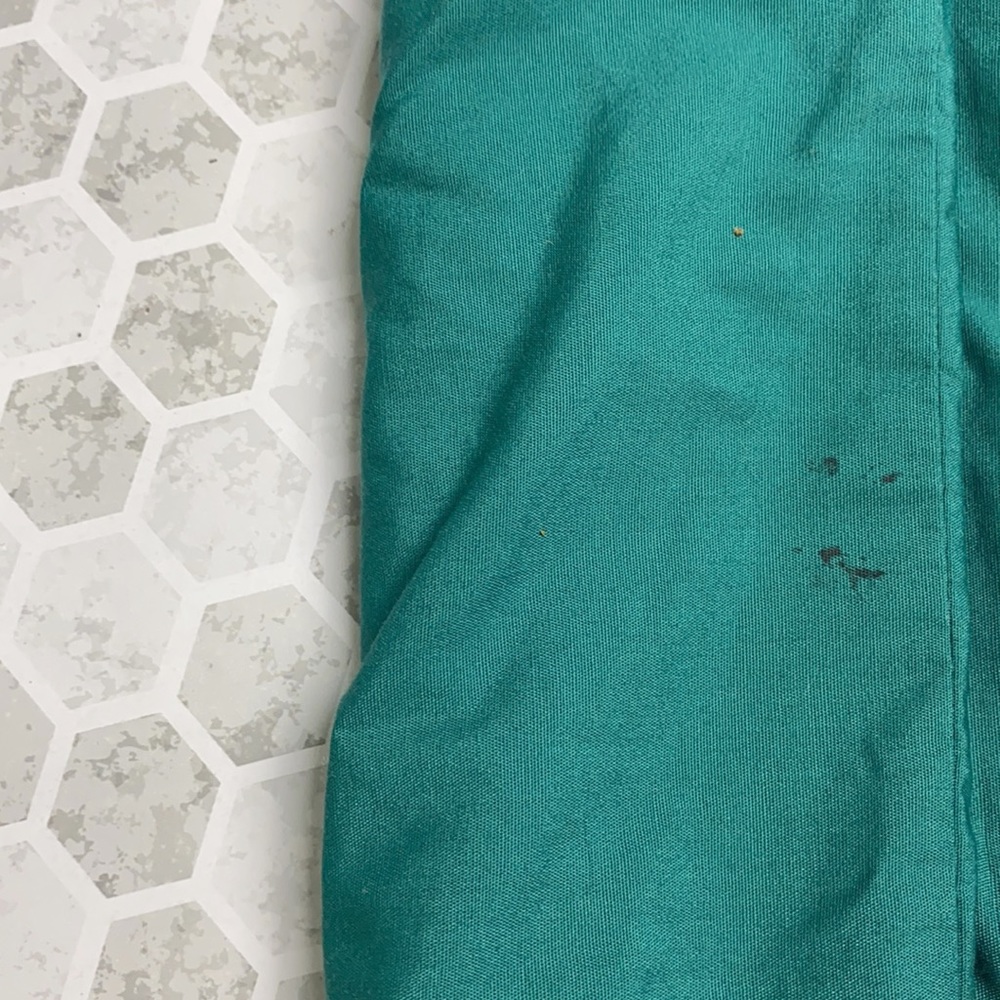 Scrubzone Large V Neck Green Short Sleeve Scrubs - Picture 6 of 6